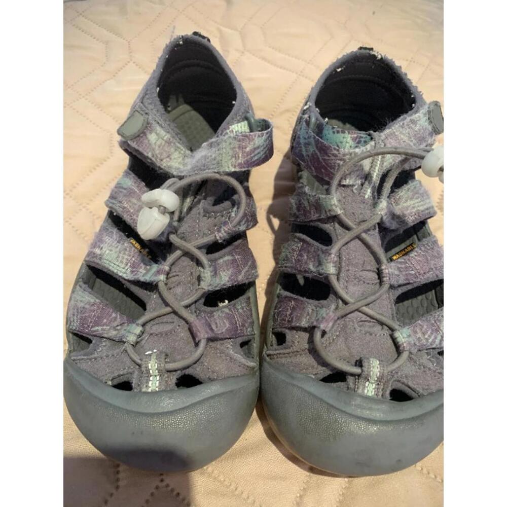 KEEN Boys Glow Sandals Size 6 US (youth)